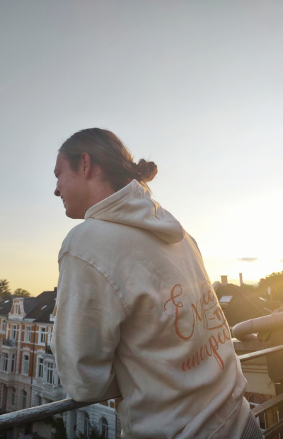 Experiment Spirit Collection - Unisex-Hoodie in sechs Farben erhältlich